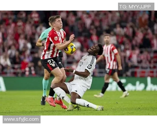 西甲激战巴萨逆转AC米兰神奇扑救引发争议判罚全场沸腾