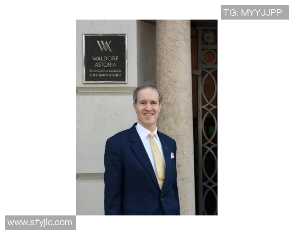 姚明幽默风趣的演讲背后揭示的篮球人生哲学与成长故事