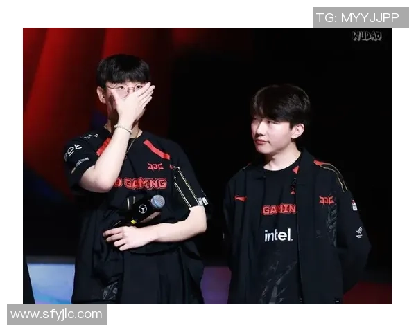 赛后复盘：JDG与FPX对决中的速度较量与战术分析