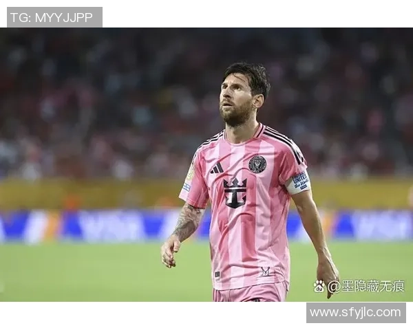 欧冠激战：拜仁与巴黎圣日耳曼战成平局帽子戏法引发全场狂欢